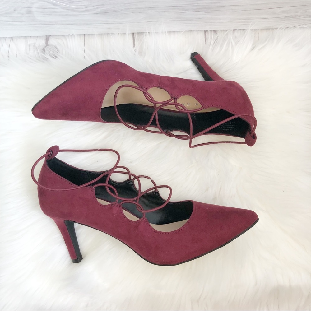 Kelly and Katie Farra pump size 7